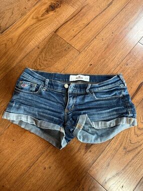 Hollister Medium Blue Denim Rolled-Hem Jean Shorts